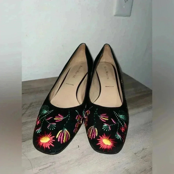 Ron White Doreen Floral Women's Block Heels, Black Suede, Size 38.5 EU,Size 8 US - Picture 2 of 11